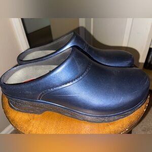 KLOGS Midnight Blue Slip On Health Care Clogs Women Size 9 M Like New